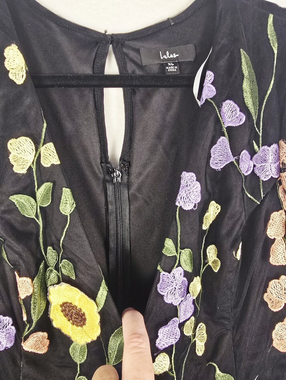 Lulus NWOT Sheer Black 3D VIBRANT Floral Fantasy Embroidered MIDI Dress. XL - Picture 5 of 16